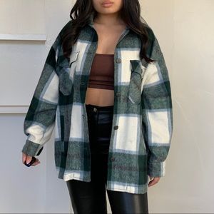 Zara Wool blend plaid overshirt in a size small